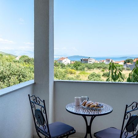 Apartmani Livaja Plano エクステリア 写真