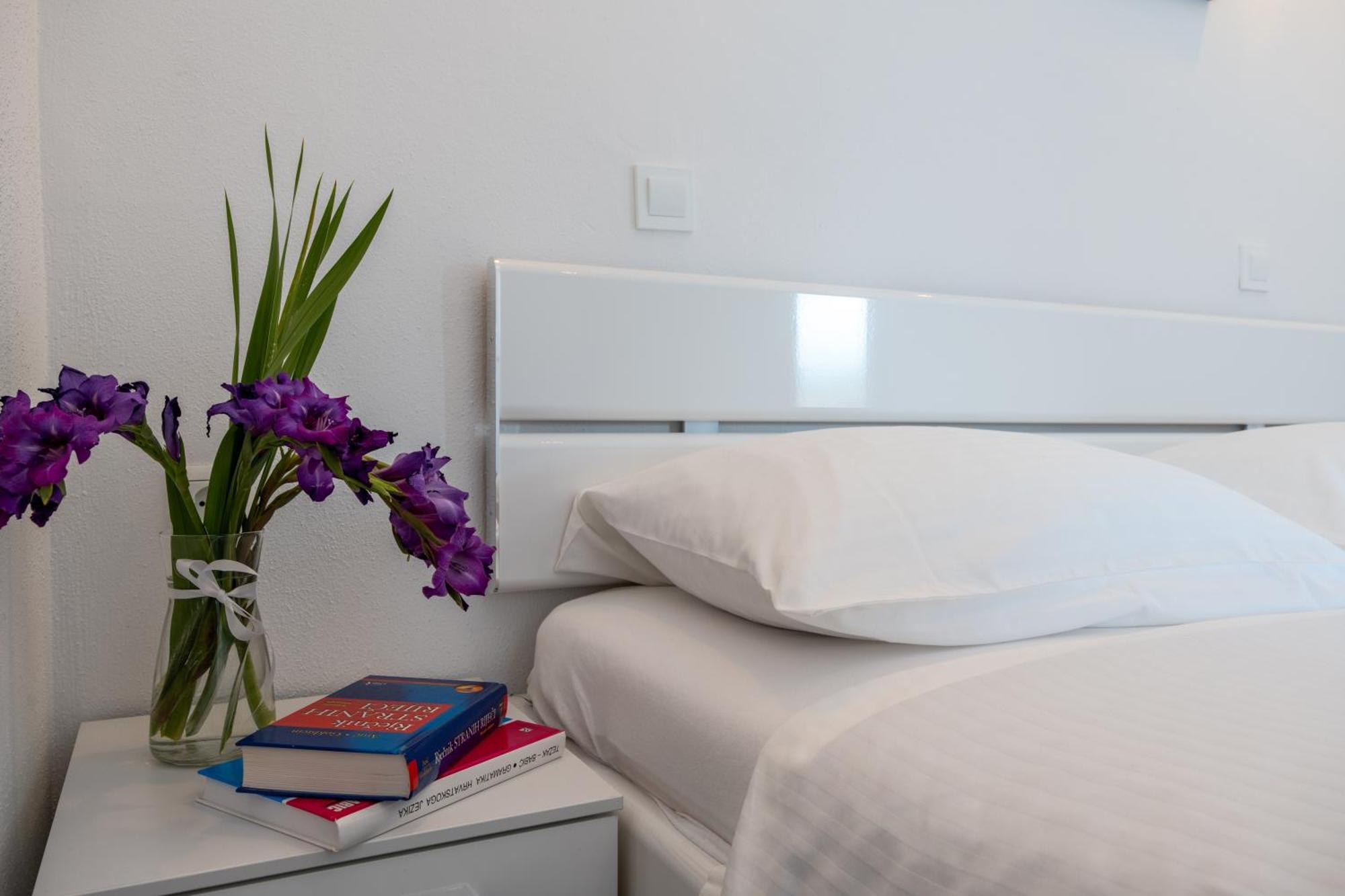Apartmani Livaja Plano エクステリア 写真