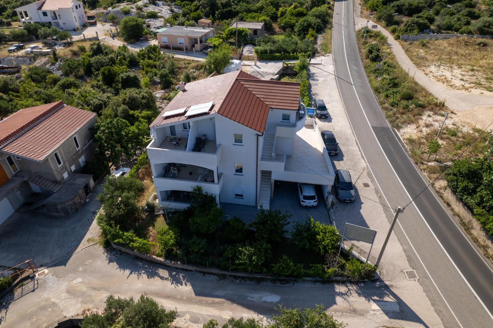 Apartmani Livaja Plano エクステリア 写真