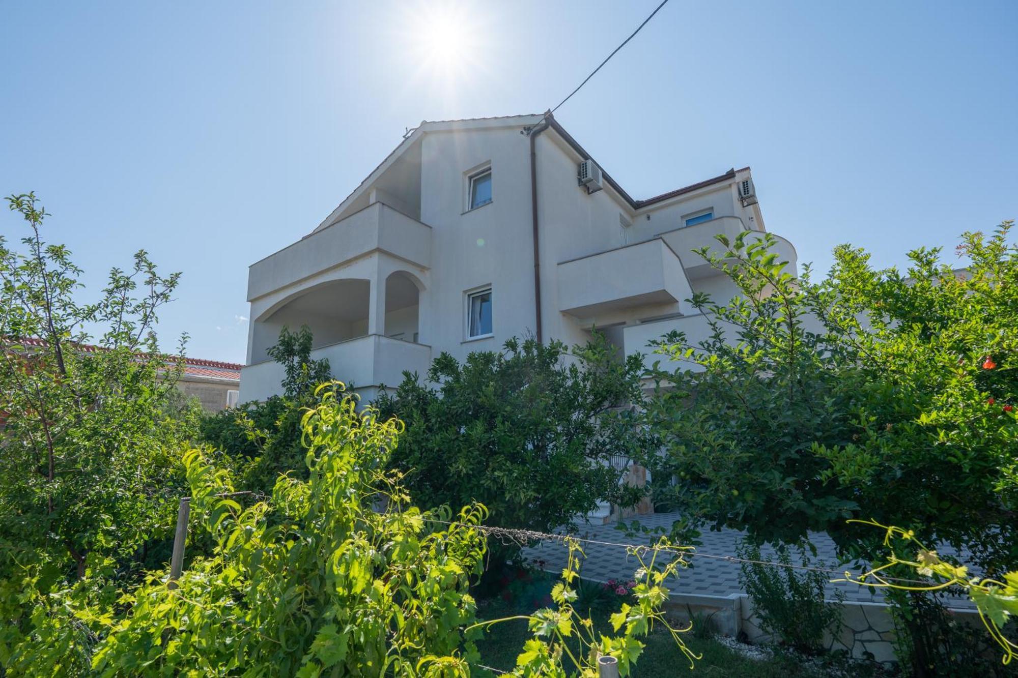 Apartmani Livaja Plano エクステリア 写真
