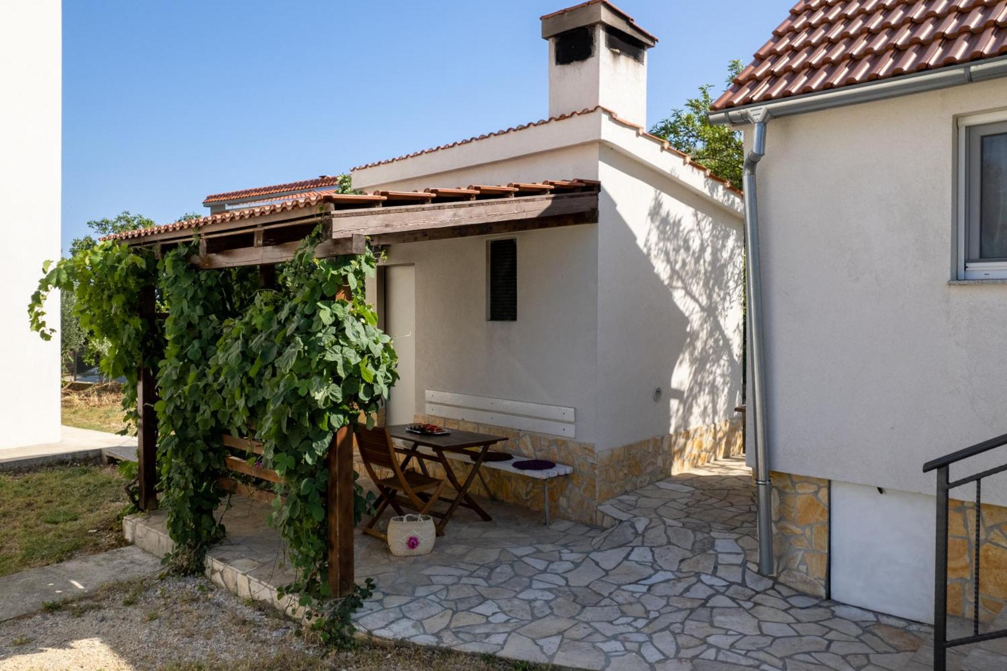 Apartmani Livaja Plano エクステリア 写真
