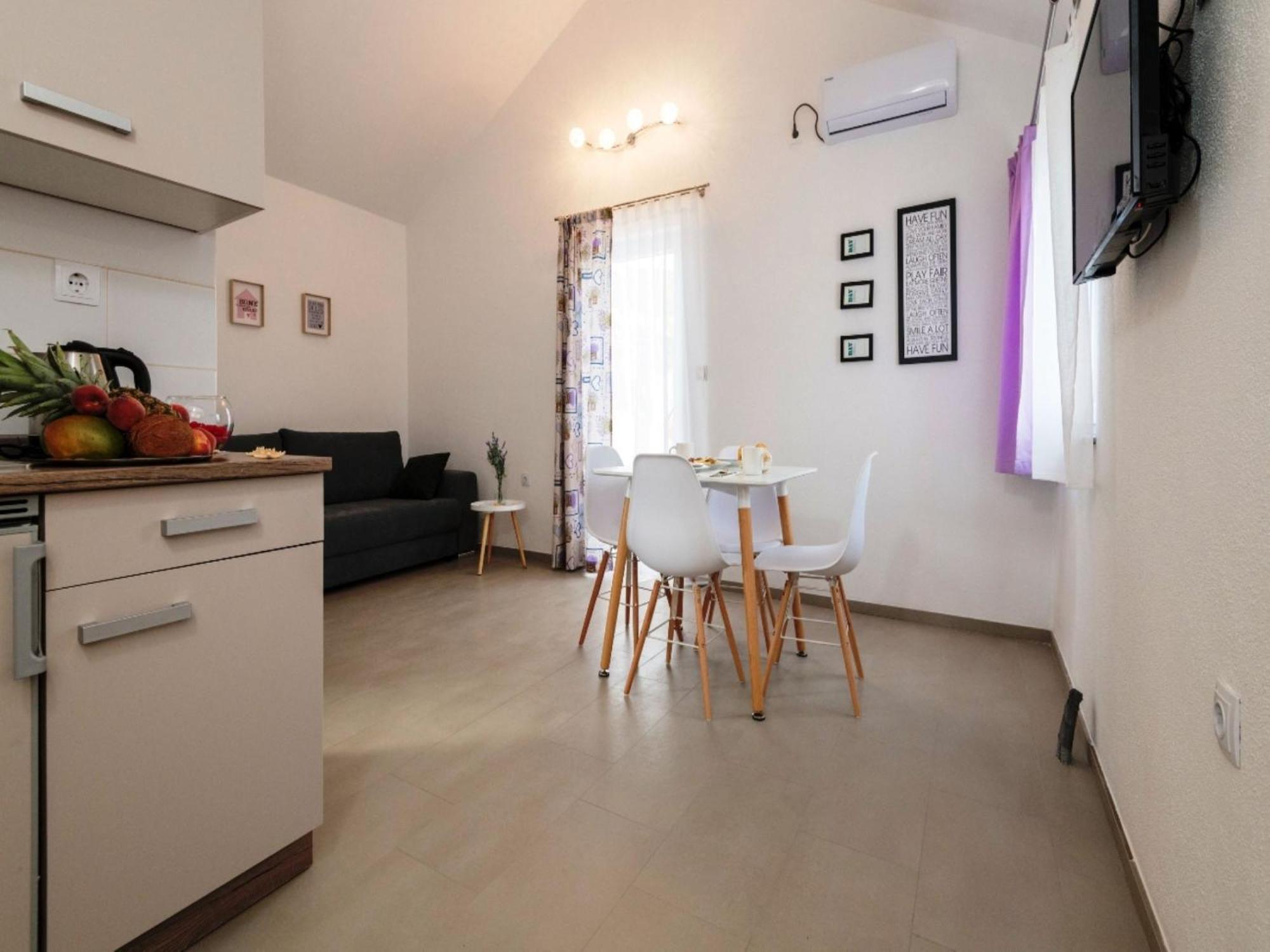Apartmani Livaja Plano 部屋 写真