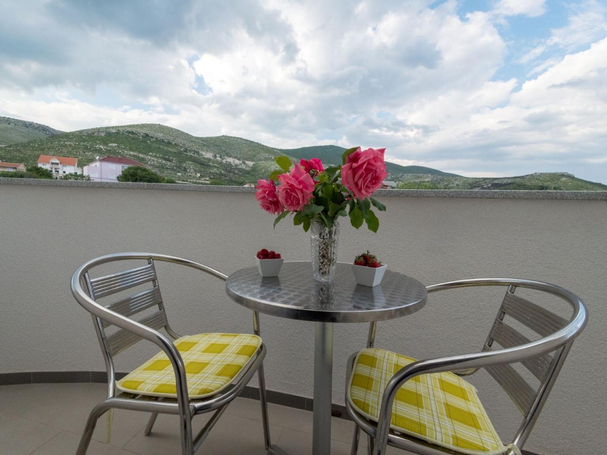 Apartmani Livaja Plano 部屋 写真